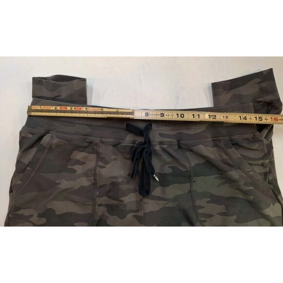 Zyia Active Size M Green Camo Unwind Joggers Pants Running Yoga Activewear - Picture 9 of 9
